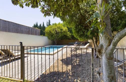 Mouries Casa | Maison de village à Mouriès avec piscine chauffée et jardin verdoyant, à 1 min des commerces - FR-1-599-69