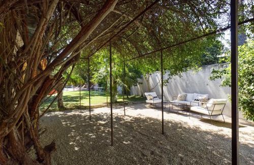 Mouries Casa | Maison de village à Mouriès avec piscine chauffée et jardin verdoyant, à 1 min des commerces - FR-1-599-69
