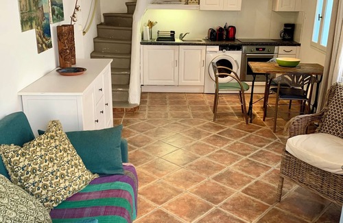 Marseillan Casa | Maison de Village Avec Terrasse Tropézienne