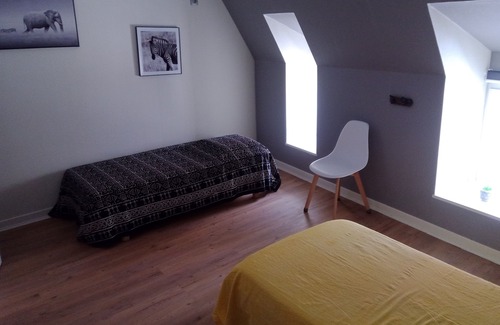 Pleaux Apartamento | Maison de Village. Avec Commerces à Proximité. Départ de Sentiers, Vtt, lac 10 k
