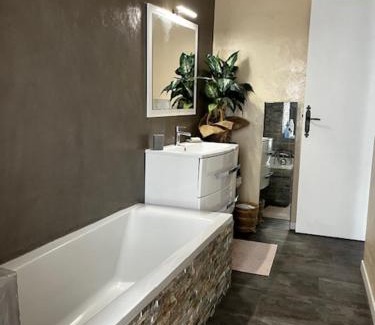 Gemenos Apartamento | Maison de Village