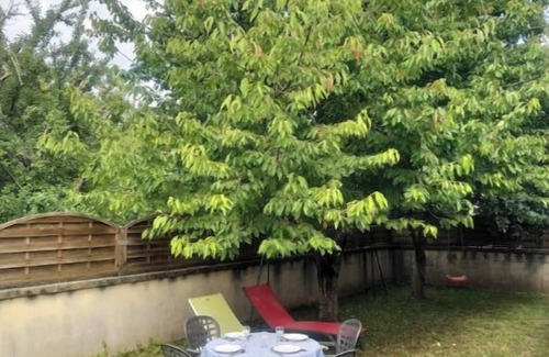 Saint-Cyprien Casa | Maison de Village Avec Jardin au Calme Pour 6 Pers