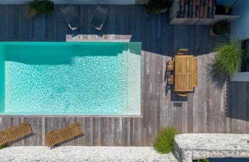 La Flotte Villa | Maison de village rénovée avec piscine