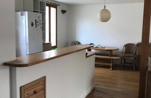 Saint-Denis Casa | Maison de Ville Calme Avec Jardin et Patio Pour Jusqu' à 9 Personnes