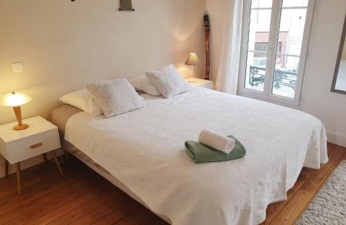 Angouleme Casa | Maison de ville confortable avec cour interieure