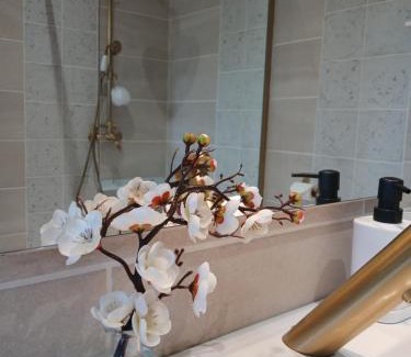 Le Pin Casa | Maison du Bonheur, Chambre Cocooon