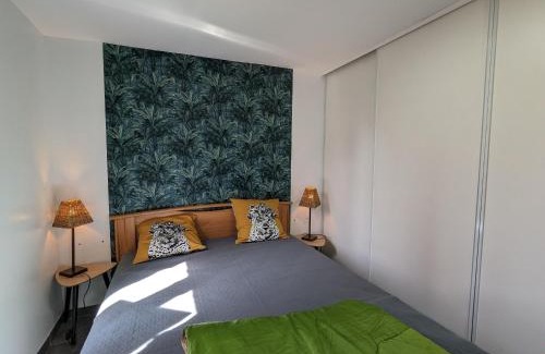 Le Menoux Casa | Maison en Berry avec jardin clos et terrasse - draps et ménage inclus - FR-1-591-408