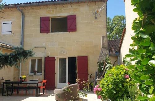 Camblanes-et-Meynac Casa | Maison en pierre avec jardin proche de Bordeaux