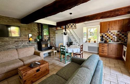 Le Tanu Casa | Maison en pierre à la campagne près de Champrepus