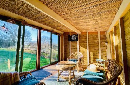 Le Tanu Casa | Maison en pierre à la campagne près de Champrepus