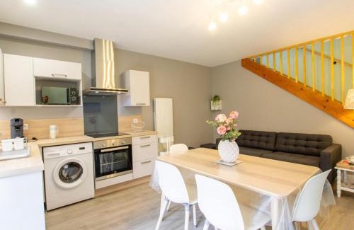 Calviac-en-Perigord Casa | Maison en pierre rénovée avec jardin, proche Sarlat, idéale pour familles, avec équipements bébé inclus - FR-1-616-200