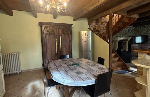 Le Faou Casa | Maison en Pierres au Faou, Centre Bourg et ses Services Accessibles à Pied