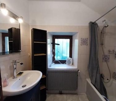 Pradinas Casa | maison en pierres