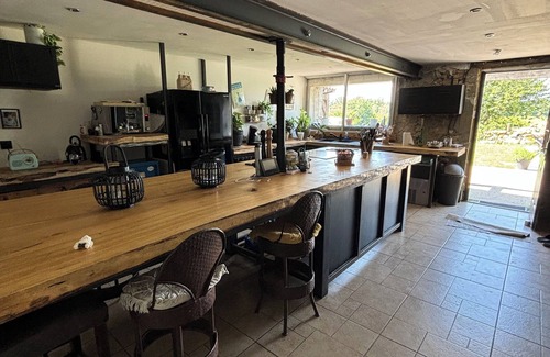 Roquebrune Casa | Maison en Plein Coeur de Campagne. Animaux de Compagnie Acceptés!