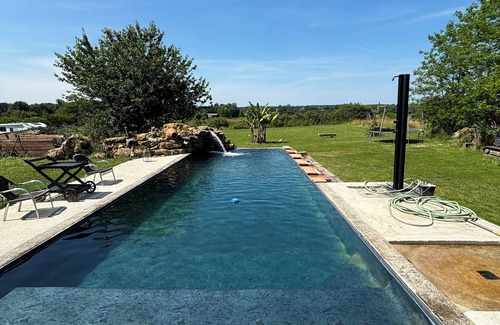 Roquebrune Casa | Maison en Plein Coeur de Campagne. Animaux de Compagnie Acceptés!