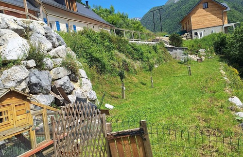 Eaux-Bonnes Casa | Maison Ensoleillée Avec Superbe vue Montagne, au Départ de Randonnées