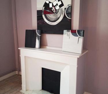Villeneuve-d'Olmes Casa | Maison entière au Centre de Villeneuve d'Olmes