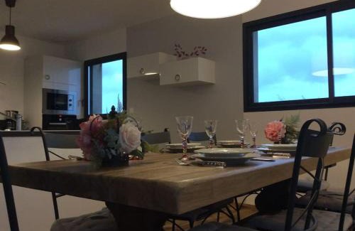 Le Roc Casa | Maison entière location tourisme quatre étoiles proche de sites touristiques