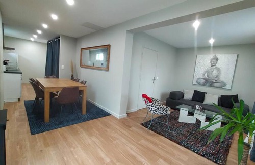 Cournon-dʼAuvergne Casa | Maison et parking privé proche zénith et volcans.