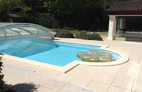 Eyliac Casa | Maison familiale de campagne au bord d'une rivière avec piscine