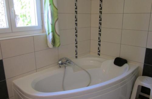 Ferrieres-sur-Sichon Casa | Maison familiale avec jardin clos, cheminée, animaux acceptés et internet à Ferrières-sur-Sichon - FR-1-489-552