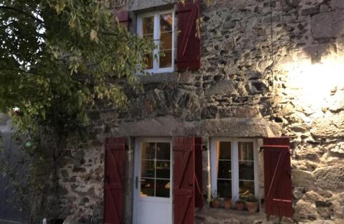 Ferrieres-sur-Sichon Casa | Maison familiale avec jardin clos, cheminée, animaux acceptés et internet à Ferrières-sur-Sichon - FR-1-489-552