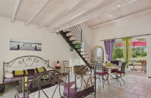 Les Conches Casa | Maison familiale et colorée avec jardin pour 6