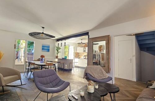 Saint-Arnoult Casa | Maison familiale 12 couchages, spa et terrasse