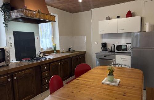 Bransat Casa | Maison familiale au cœur de l'Allier avec jardin clos, parking et climatisation - FR-1-489-588
