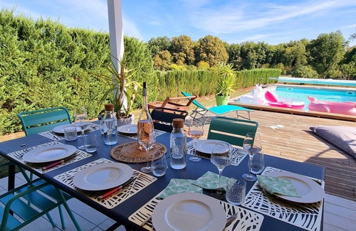 Saint-Selve Casa | Maison Familiale Avec Piscine au Cœur du Vignoble des Graves à 20min de Bordeaux