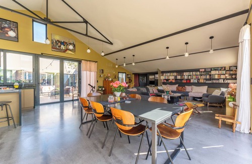 Le Bouscat Casa | Maison Familiale Avec Piscine, au Calme, à10 mn à Pied du Tram