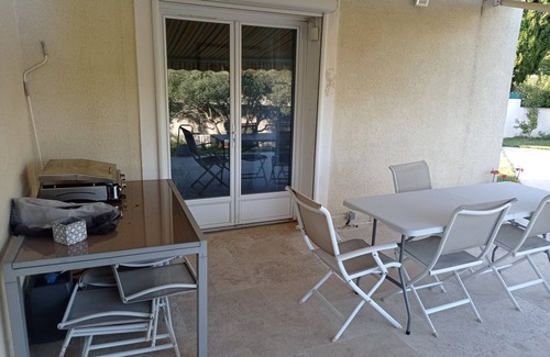 Pelissanne Casa | Maison Familiale Avec Piscine au Cœur de la Provence