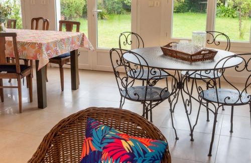 Larmor-Plage Casa | Maison familiale en front de mer à Larmor-Plage - 9 couchages, proche du centre et du casino - FR-1-349-223