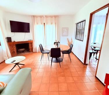 Cugnaux Casa | Maison familiale , piscine chauffée - Jardin - Toulouse