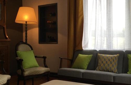 Dhuizon Casa | Maison familiale rénovée, proche châteaux, grand jardin, 5 chambres, équipements inclus, animaux acceptés - FR-1-491-436