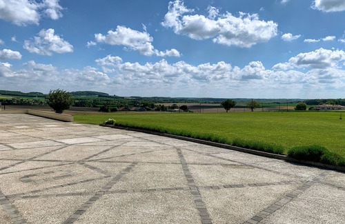 Blanzaguet-Saint-Cybard Casa | Maison 500m2, Piscine Intérieure, Bar, Billard, Grand Jardin