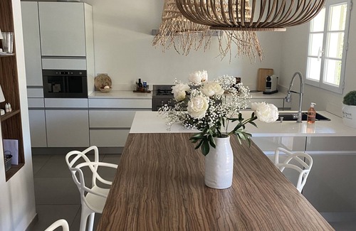 Entraigues-sur-la-Sorgue Casa | Maison de Famille, Douce, où il Fait bon Profiter de ses Vacances