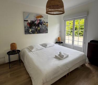 Saint-Etienne-la-Thillaye Casa | Maison à la campagne avec piscine chauffée proche Deauville