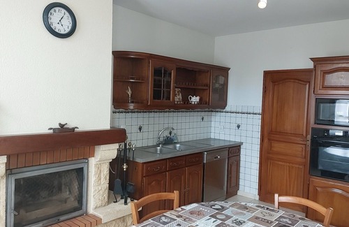 Saint-Genes-de-Castillon Casa | Maison de Famille à la Campagne, 4 Chambres, 7 Personnes, Toute Équipée
