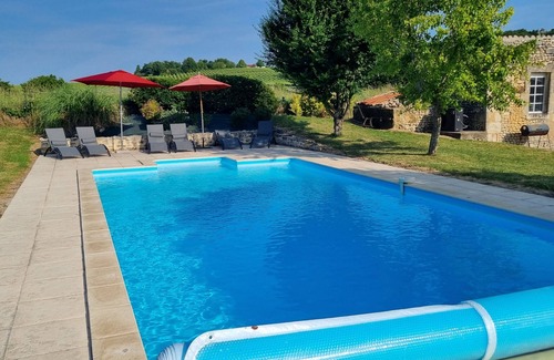 Saint-Georges-des-Agouts Casa | Maison Rossignol: Nr el río Gironda con NUEVA piscina climatizada en una ubicación idílica
