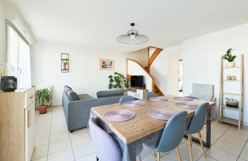 Saint-Jacques-de-la-Lande Casa | Maison Brehat - 3 chambres parking & jardin