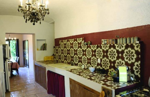 Saint-Julien-de-Peyrolas Casa | Maison des Bourgades