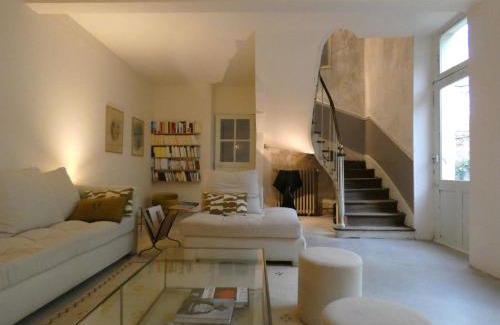 Nogent-le-Rotrou Casa | Maison historique au cœur de Nogent-le-Rotrou, 6 chambres, piscine chauffée, idéal pour familles et amis - FR-1-581-121