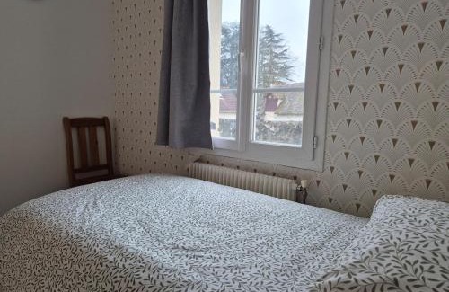 Saint-Etienne-du-Rouvray Casa | maison idéale déplacement 4 ou 5 personnes