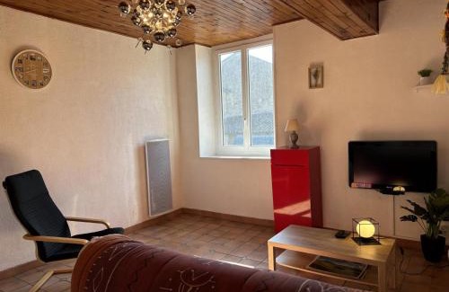 Saulcet Casa | Maison indépendante avec jardin et terrasse, idéalement située entre Moulins et Vichy - FR-1-489-544
