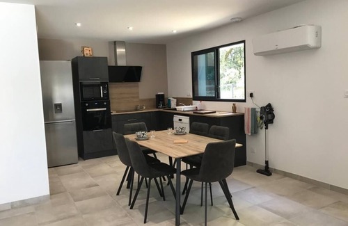 La Tremblade Casa | Maison Individuelle Avec Jardin Privatif, Place de Parking
