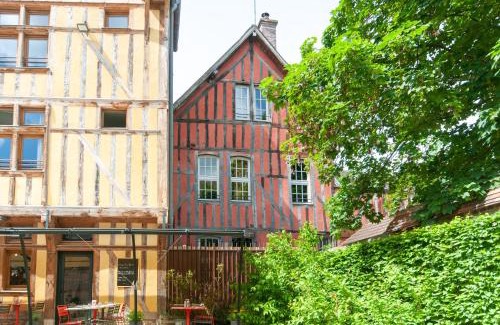 Old Town Casa | Maison Juvénal des Ursins
