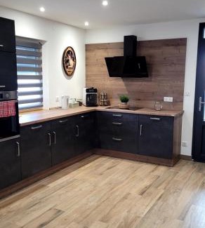 Forstfeld Casa | Maison La Bonbonnière chaleureuse avec parking et garage gratuit proche frontière