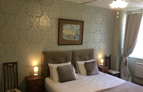 Le Vigeant Cama Y Desayuno | Maison La Roche Chambre D'hotes