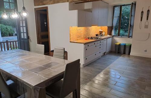 Chateau-Renard Casa | Maison lumineuse avec jardin privé - Idéale pour famille, amis ou séjour pro - Centre historique - FR-1-590-422